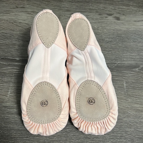 Daydance Canvas Ballet Shoes, Color Nude, Size 39 - 8 US🩰BRAND NEW 🩰🩰 - Picture 2 of 11